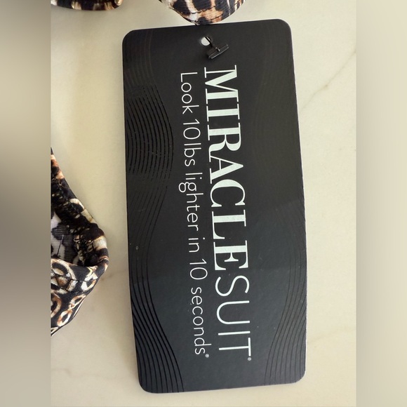 NEW Miraclesuit Lioness Odyssey Brown One Piece Swimsuit-Size 12 - Picture 8 of 10